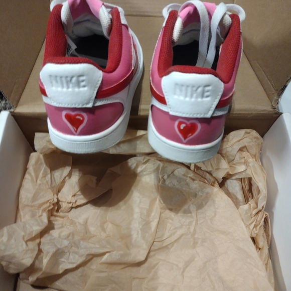 Women's size 7 custom Nike court vision VALENTINE'S DAY - Picture 5 of 10